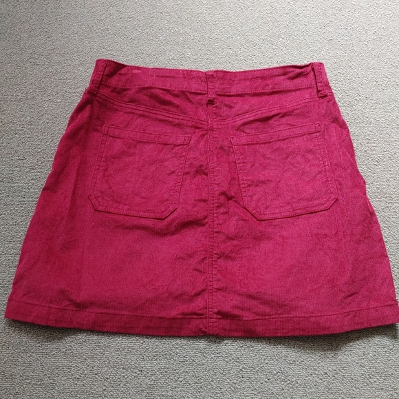 Old Navy red corduroy mini skirt - Picture 4 of 8